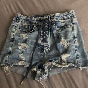 American Eagle - Super High Rise Shortie